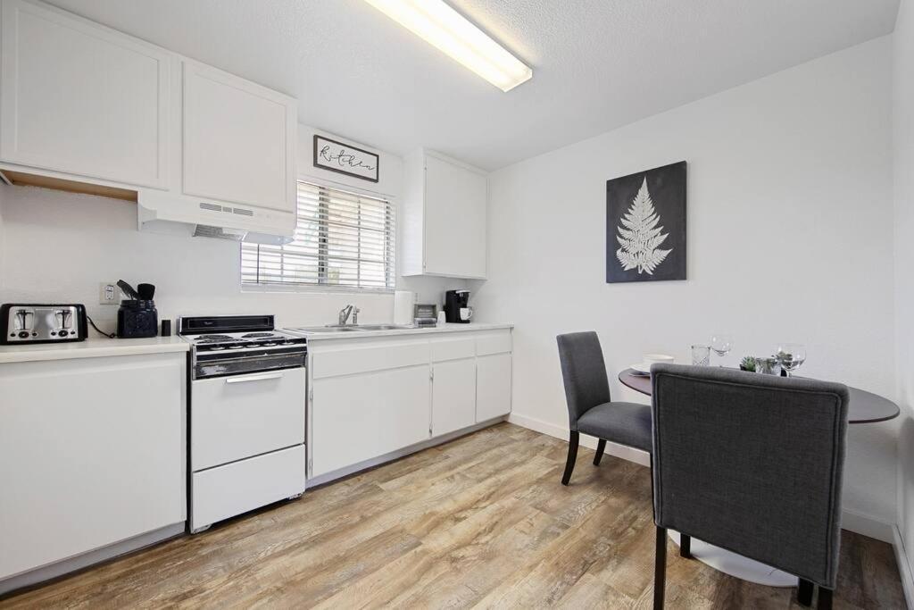 奥克赫斯特Couples Studio 1 W Full Kitchen公寓 外观 照片